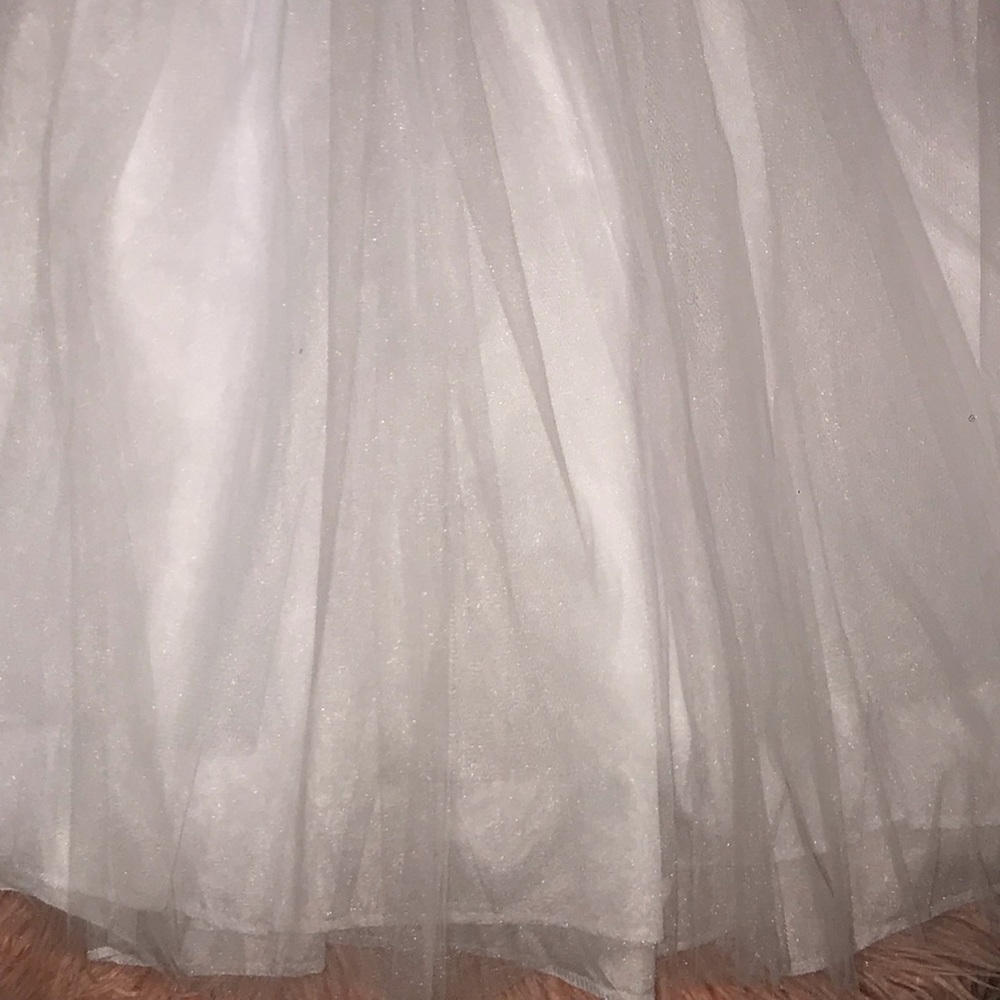 Never worn - perfect condition - beautiful - Picture 3 of 5